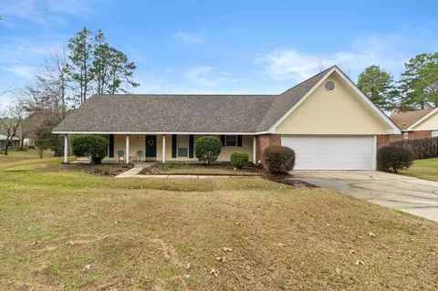 221 E Lakeside Dr, Hattiesburg, MS 39402
