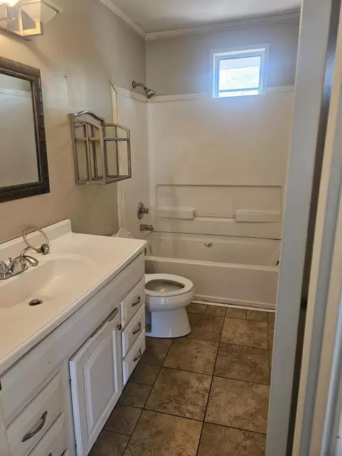 Bath - 201 Smith St, Petal, MS 39465 photo 1 of 1