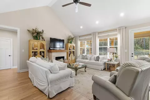 Living - 67 Whistlestop, Sumrall, MS 39482 photo 1 of 3
