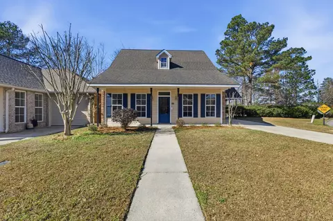 85 Bridgefield Ct, Hattiesburg, MS 39402