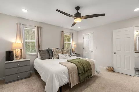 Bedroom - 1069 Old Hwy 24, Sumrall, MS 39482 photo 1 of 8