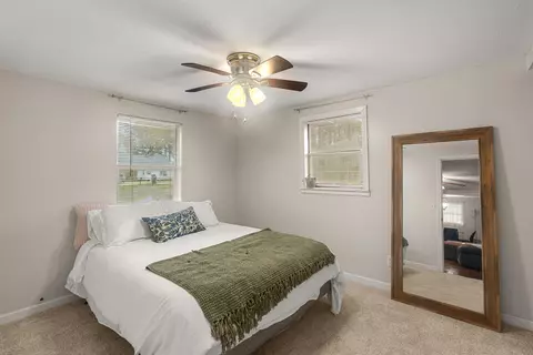 Bedroom - 1069 Old Hwy 24, Sumrall, MS 39482 photo 4 of 8