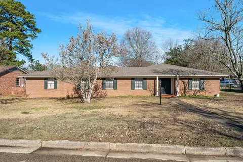 1712 Orchard Dr, Columbia, MS 39429
