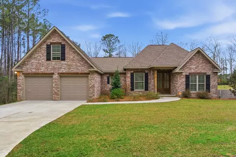 26 Magnolia Crossing Rd, Sumrall, MS 39482