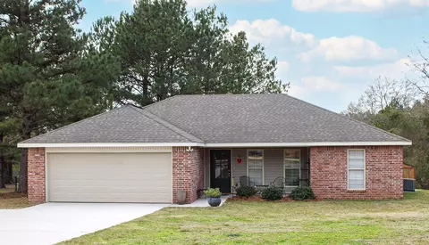 307 Tucker Rd, Hattiesburg, MS 39401