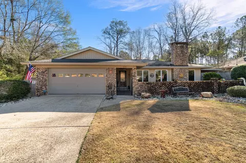 222 Springhill Dr, Hattiesburg, MS 39402