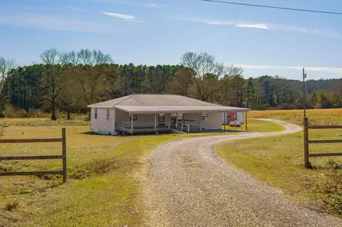 1334 Greens Creek Rd, Carson, MS 39427