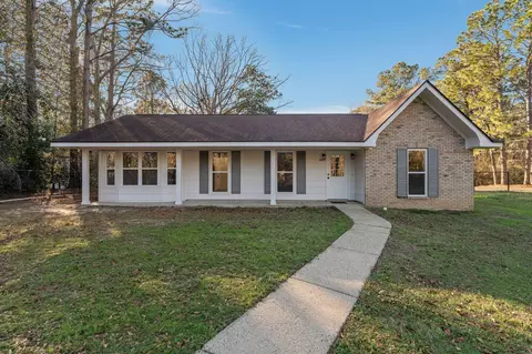 1013 Parker Rd, Hattiesburg, MS 39402