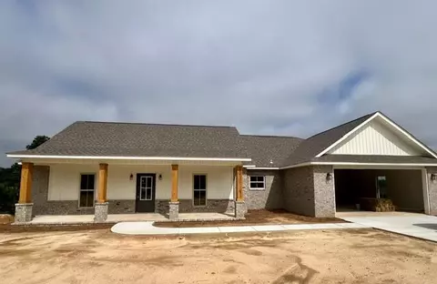 95 Joan Dr, Ellisville, MS 39437