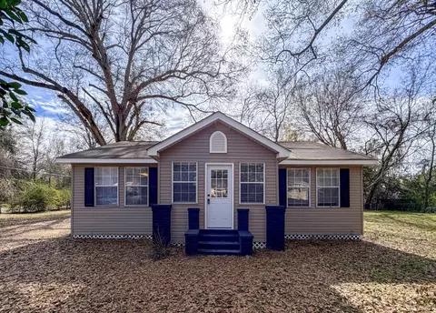 119 E 1st Ave, Petal, MS 39465