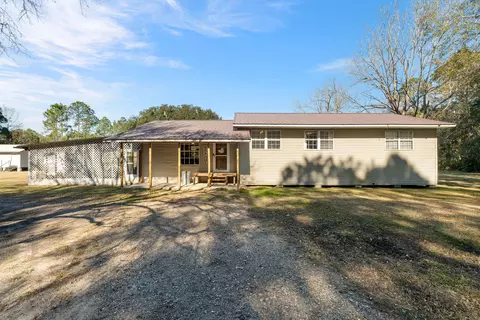 9920 Martin Young Rd, Moss Point, MS 39562