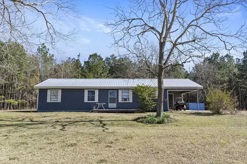 99 Lavell Slade Ln, Lumberton, MS 39455