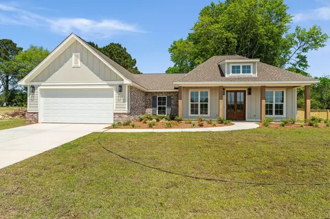 136 Micawber Loop, Hattiesburg, MS 39402