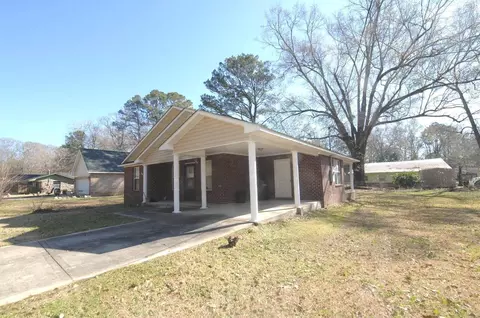 1314 Martin Luther King Dr, Columbia, MS 39429