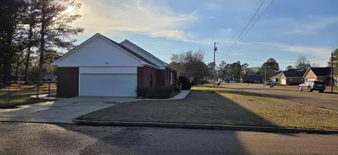 Exterior - 1120 E 3rd St SE, Magee, MS 39111 photo 3 of 11