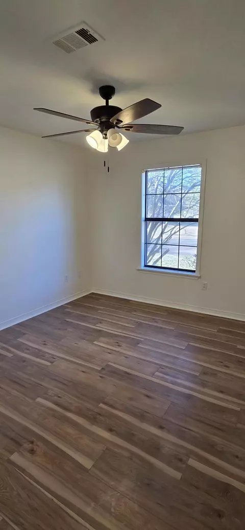 Bedroom - 1120 E 3rd St SE, Magee, MS 39111 photo 2 of 2