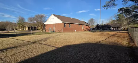Exterior - 1120 E 3rd St SE, Magee, MS 39111 photo 10 of 11