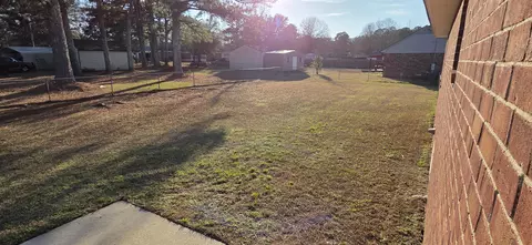 Exterior - 1120 E 3rd St SE, Magee, MS 39111 photo 7 of 11