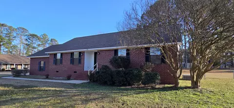 Exterior - 1120 E 3rd St SE, Magee, MS 39111 photo 5 of 11