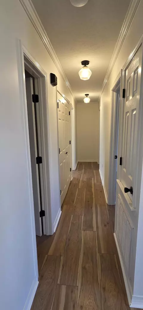 Entry Way - 1120 E 3rd St SE, Magee, MS 39111 photo 2 of 3