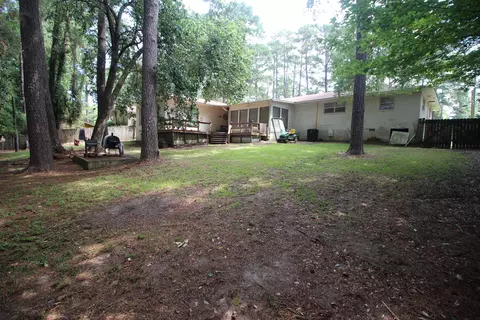 Exterior - 3836 Millsaps Dr, Laurel, MS 39440 photo 5 of 9
