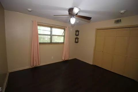 Bedroom - 3836 Millsaps Dr, Laurel, MS 39440 photo 3 of 7