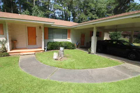 Exterior - 3836 Millsaps Dr, Laurel, MS 39440 photo 4 of 9