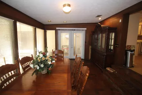 Dining - 3836 Millsaps Dr, Laurel, MS 39440 photo 6 of 9