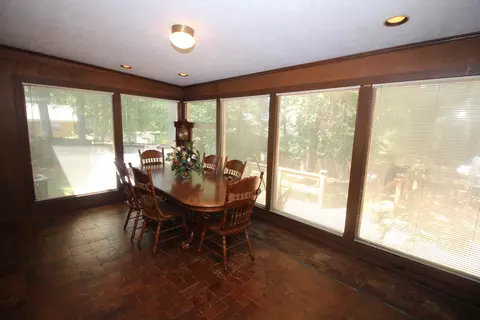 Dining - 3836 Millsaps Dr, Laurel, MS 39440 photo 9 of 9