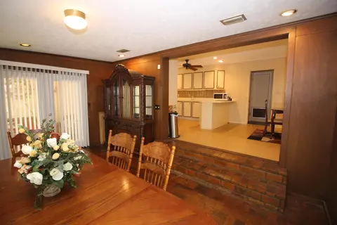 Dining - 3836 Millsaps Dr, Laurel, MS 39440 photo 7 of 9