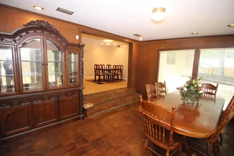 Dining - 3836 Millsaps Dr, Laurel, MS 39440 photo 8 of 9