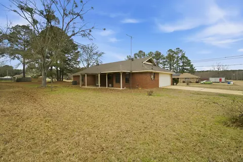 Exterior - 1120 SE 4th St, Magee, MS 39111 photo 2 of 2