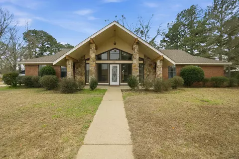 1120 SE 4th St, Magee, MS 39111