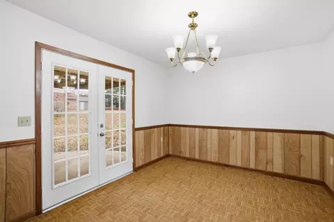 Dining - 1120 SE 4th St, Magee, MS 39111 photo 1 of 1