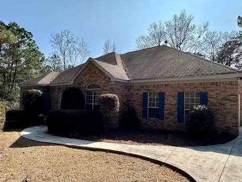 27 Chestnut Pt, Petal, MS 39465