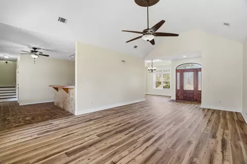 Living - 2133 Salem Campground Rd, Lucedale, MS 39452 photo 3 of 5