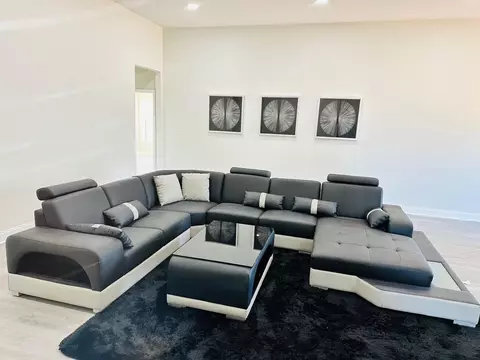 Living - 77 Bates Ave, Purvis, MS 39475 photo 2 of 3
