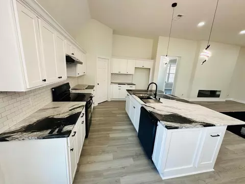 Kitchen - 77 Bates Ave, Purvis, MS 39475 photo 4 of 6