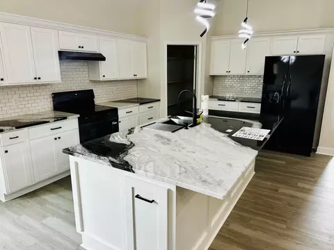 Kitchen - 77 Bates Ave, Purvis, MS 39475 photo 5 of 6