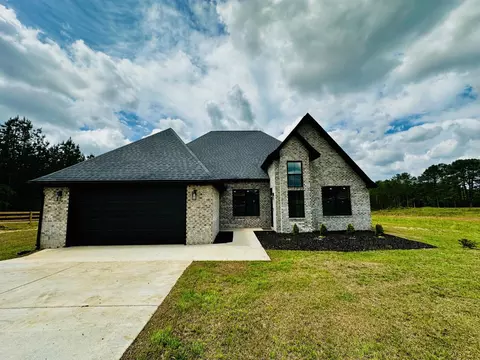 Exterior - 77 Bates Ave, Purvis, MS 39475 photo 2 of 12