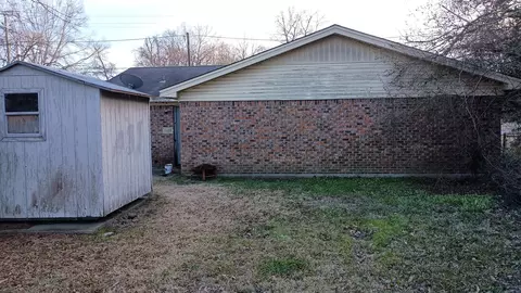 Exterior - 507 E 19th St, Laurel, MS 39440 photo 3 of 3