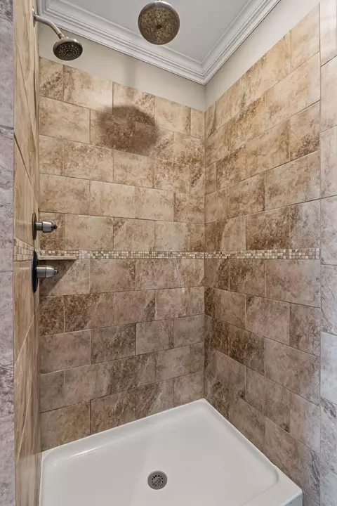 Bath - 673 Leeville Rd, Petal, MS 39465 photo 3 of 4