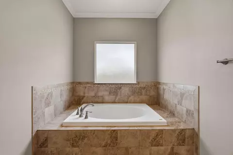 Bath - 673 Leeville Rd, Petal, MS 39465 photo 2 of 4