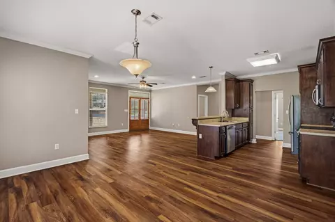 Living - 673 Leeville Rd, Petal, MS 39465 photo 4 of 4