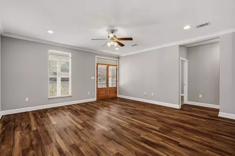 Living - 673 Leeville Rd, Petal, MS 39465 photo 3 of 4