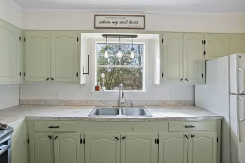 Kitchen - 970 Lake Mike Conner Rd, Collins, MS 39428 photo 4 of 4