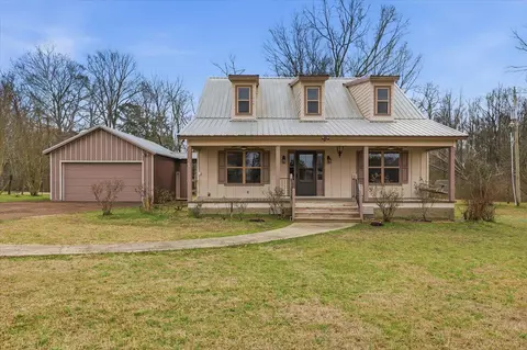 106 Rebel Grove Dr, Mendenhall, MS 39114