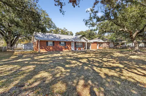 216 E 3rd St, Long Beach, MS 39560 photo 3