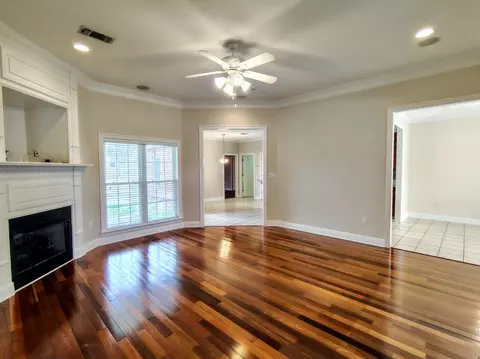 Living - 15 Latigo Loop, Sumrall, MS 39482 photo 3 of 4