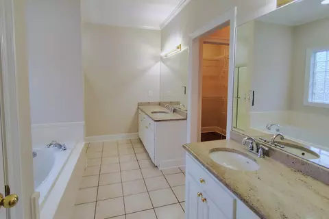 Bath - 15 Latigo Loop, Sumrall, MS 39482 photo 3 of 4
